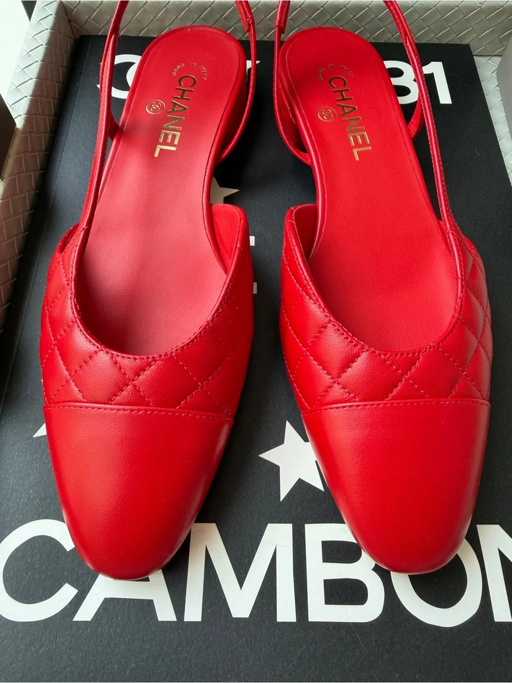 Chanel 26B Red Agneau Rouge Quilted Lambskin Leather Slingback CC Flats 39.5 NIB